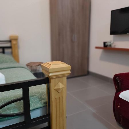 Studio Apartman Rea Kotor Bagian luar foto